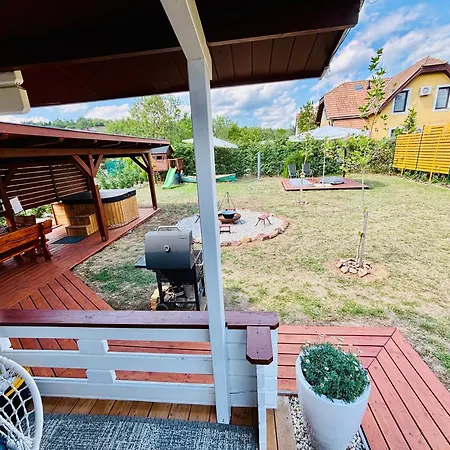 Szivike Vendeghaz Apartmán *